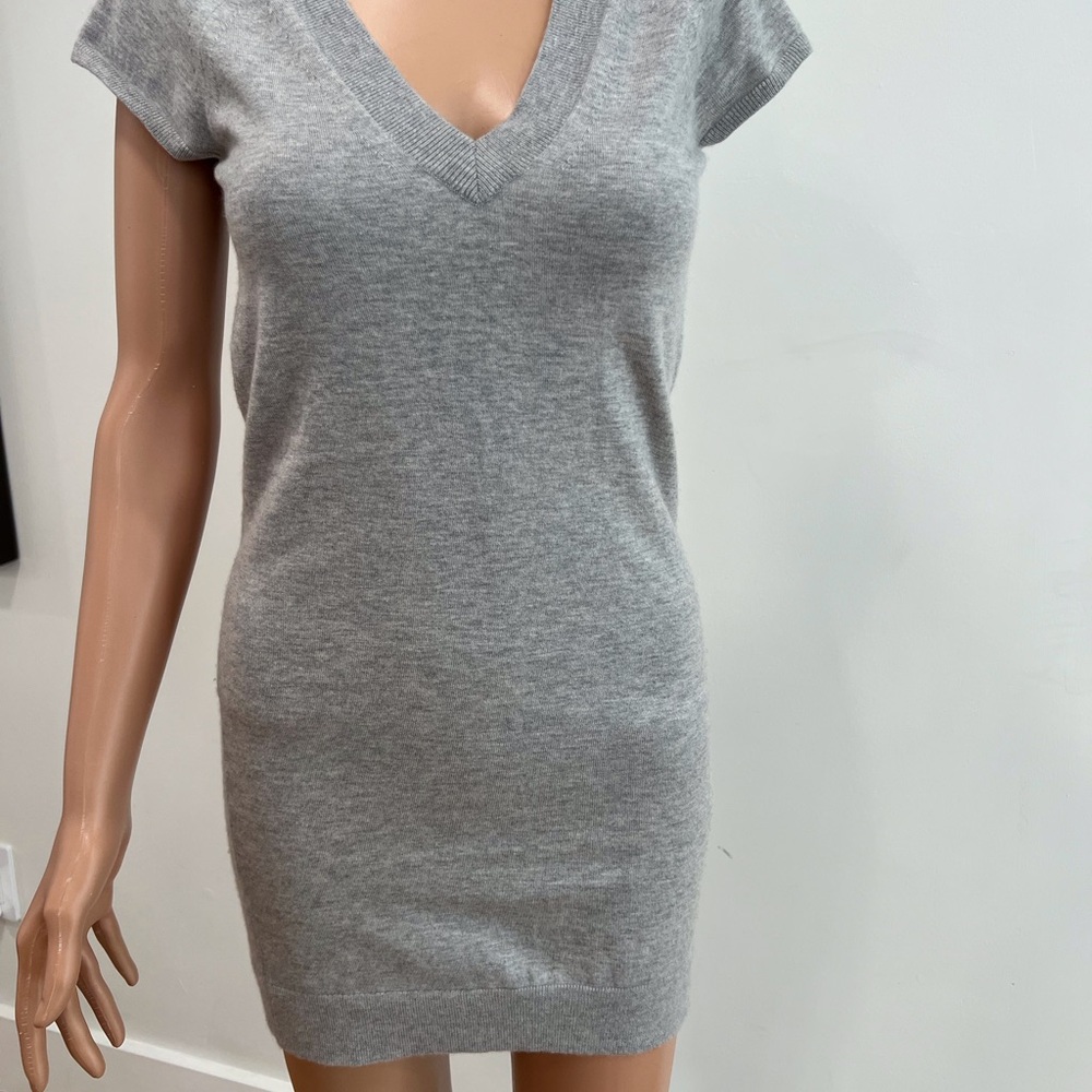 Donna Karan 76% cashmere